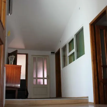 בית הארחה Cristina House קונסטנצה