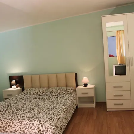 בית הארחה Cristina House קונסטנצה