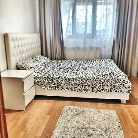 Cristina House בית הארחה
